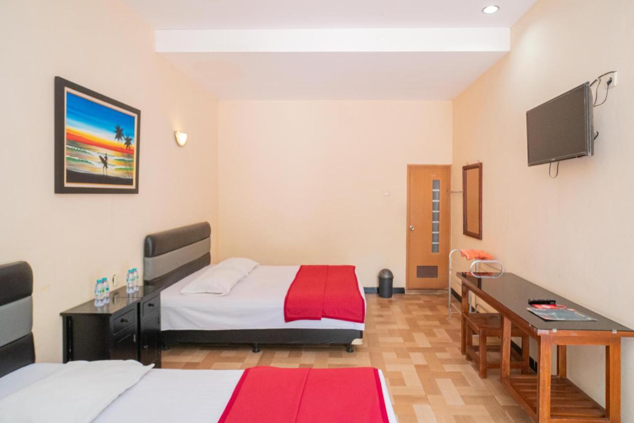 Reddoorz @ Panglima Sudirman Madiun Hotel Exterior photo