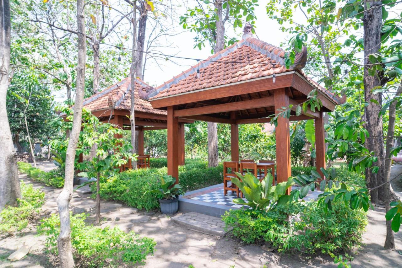 Reddoorz @ Panglima Sudirman Madiun Hotel Exterior photo